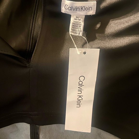 Vegan leather Top - Picture 2 of 6